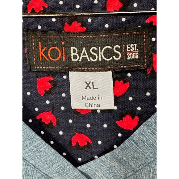 Koi Basics Women’s Scrub Top XL Blue Chambray V-Neck Pockets – Great Condition - Picture 2 of 6
